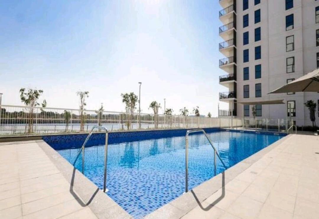 B12 Near Ferrari World, With Canal And Pool View Appartamento *
